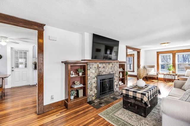 61 Spencer Street, Springfield, MA 01118