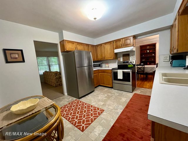 2915 Deindorfer Street, Saginaw, MI 48602
