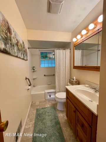 2915 Deindorfer Street, Saginaw, MI 48602