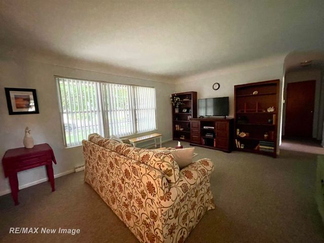 2915 Deindorfer Street, Saginaw, MI 48602