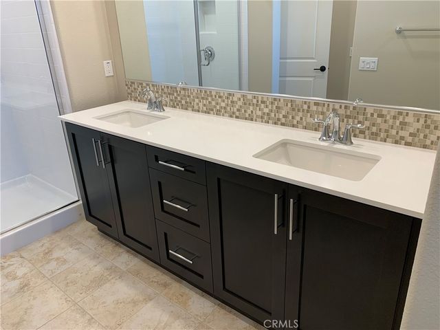 1064 Delpy Vista, Vista, CA 92084