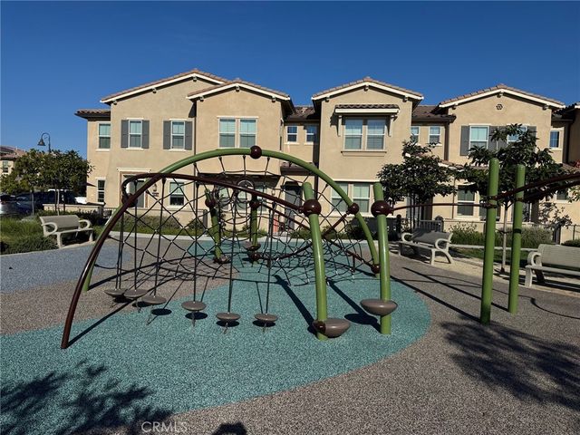 1064 Delpy Vista, Vista, CA 92084