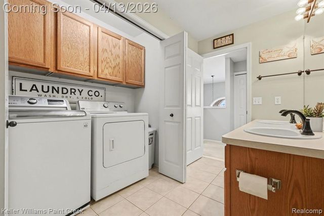 18124 Bayside Drive, Macomb, MI 48042