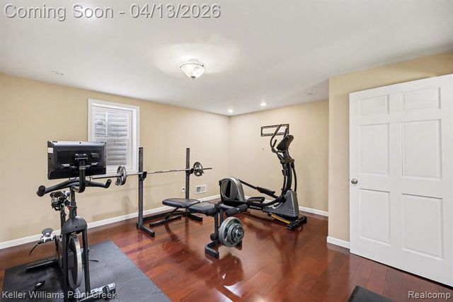 18124 Bayside Drive, Macomb, MI 48042