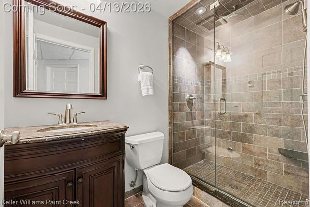 18124 Bayside Drive, Macomb, MI 48042