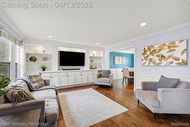 18124 Bayside Drive, Macomb, MI 48042