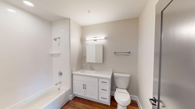 40 DuPage Court 505, Elgin, IL 60120