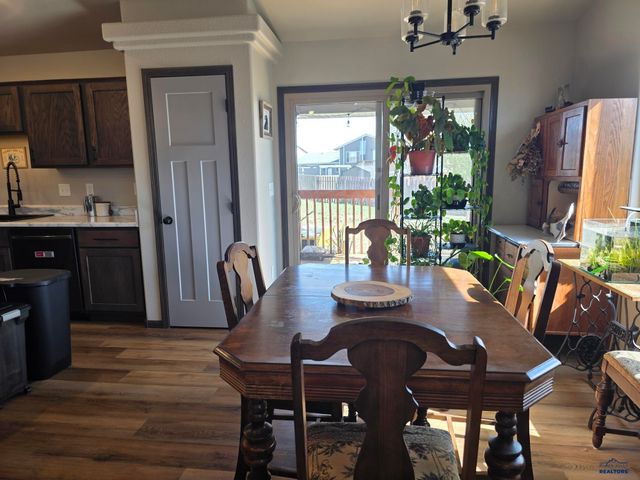 3474 ENFIELD LOOP RD, Rapid City, SD 57703