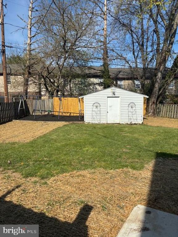 Image 19 of property listing at 6908 DIGBY RD, Baltimore, MD 21207