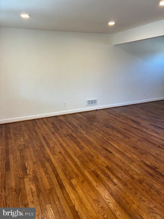 Image 7 of property listing at 6908 DIGBY RD, Baltimore, MD 21207