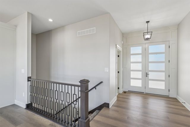 18043 Townsend Drive, Clive, IA 50325