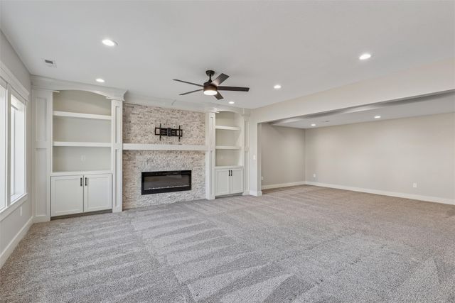 18043 Townsend Drive, Clive, IA 50325