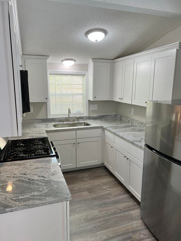 6 Maverick Street, Charleston, SC 29403