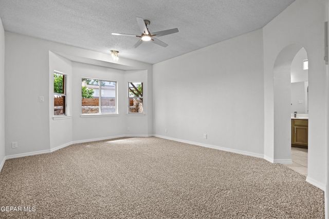 1239 VIKKI CARR Lane, El Paso, TX 79936