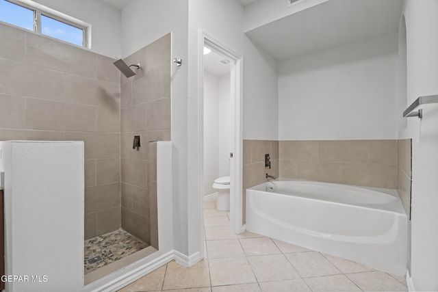 1239 VIKKI CARR Lane, El Paso, TX 79936