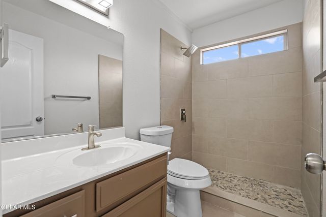 1239 VIKKI CARR Lane, El Paso, TX 79936