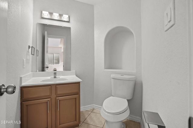 1239 VIKKI CARR Lane, El Paso, TX 79936