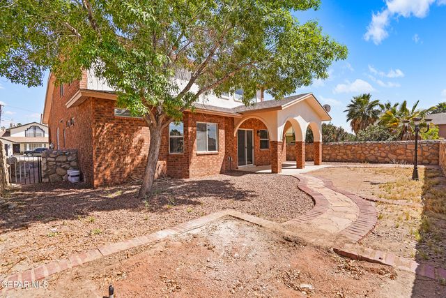 1239 VIKKI CARR Lane, El Paso, TX 79936