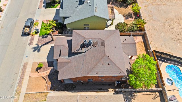 1239 VIKKI CARR Lane, El Paso, TX 79936