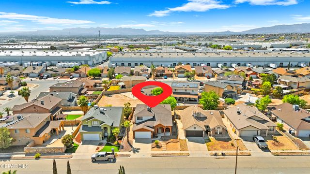 1239 VIKKI CARR Lane, El Paso, TX 79936
