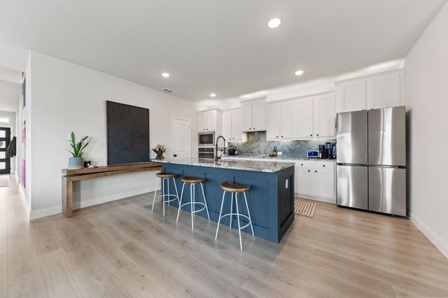 8403 Martinique Mews, Rowlett, TX 75089