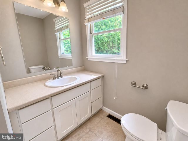 20 SKEET RD, Medford, NJ 08055