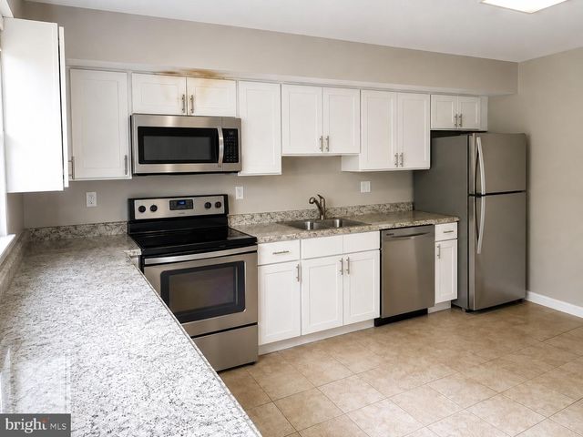 20 SKEET RD, Medford, NJ 08055