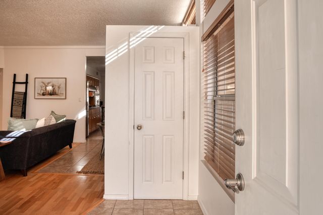 3640 Arboleda Senda, Albuquerque, NM 87111