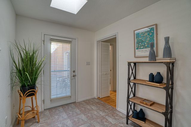 3640 Arboleda Senda, Albuquerque, NM 87111