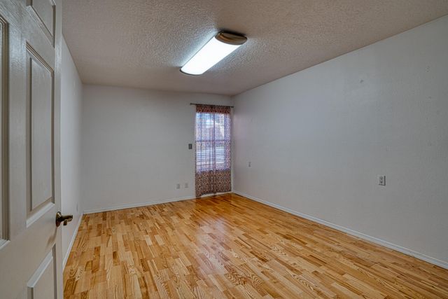 3640 Arboleda Senda, Albuquerque, NM 87111