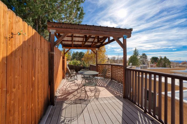 3640 Arboleda Senda, Albuquerque, NM 87111