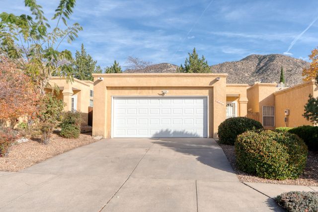 3640 Arboleda Senda, Albuquerque, NM 87111