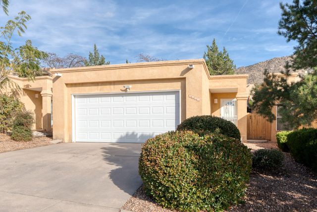 3640 Arboleda Senda, Albuquerque, NM 87111