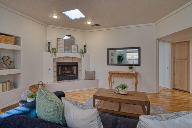 3640 Arboleda Senda, Albuquerque, NM 87111