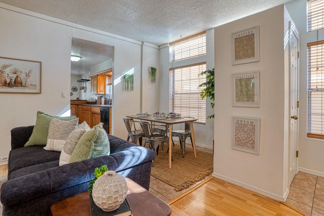 3640 Arboleda Senda, Albuquerque, NM 87111