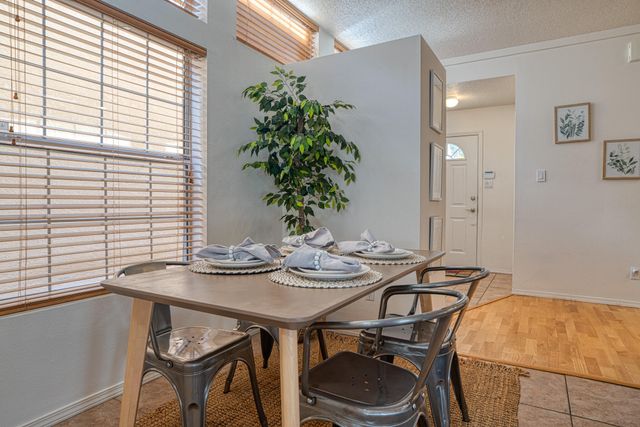 3640 Arboleda Senda, Albuquerque, NM 87111