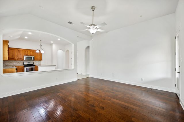 5700 Centeridge Lane, Mckinney, TX 75071