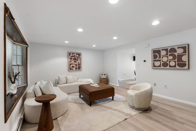 4 Anderson Way 2, Malden, MA 02148