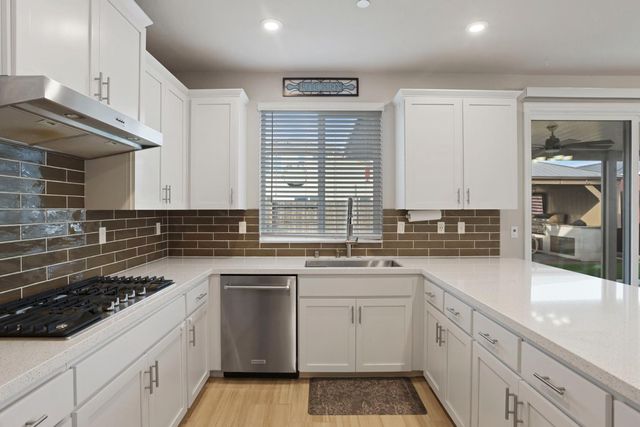 2905 Zinnia Way, Lodi, CA 95242