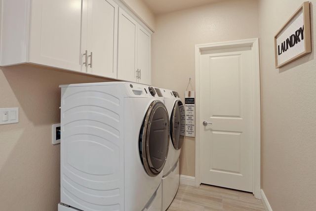 2905 Zinnia Way, Lodi, CA 95242