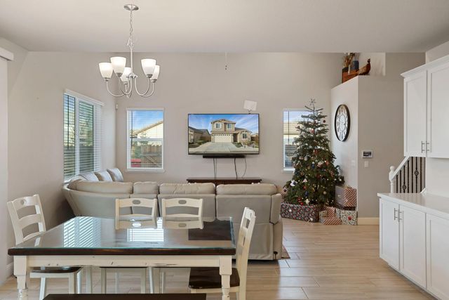 2905 Zinnia Way, Lodi, CA 95242