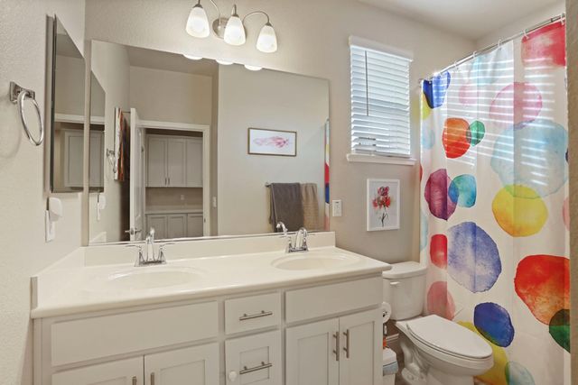 2905 Zinnia Way, Lodi, CA 95242