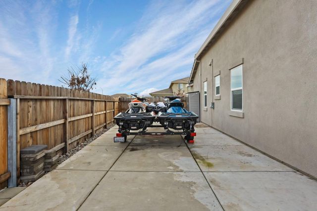2905 Zinnia Way, Lodi, CA 95242