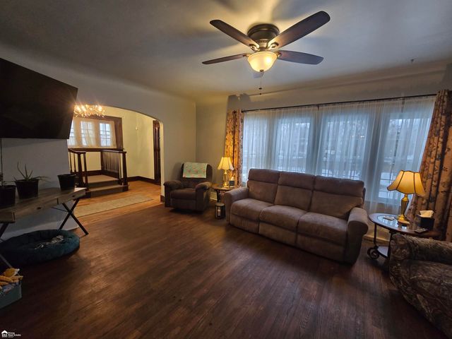 5303 Dixie Highway, Saginaw, MI 48601