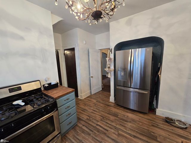 5303 Dixie Highway, Saginaw, MI 48601