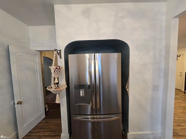 5303 Dixie Highway, Saginaw, MI 48601