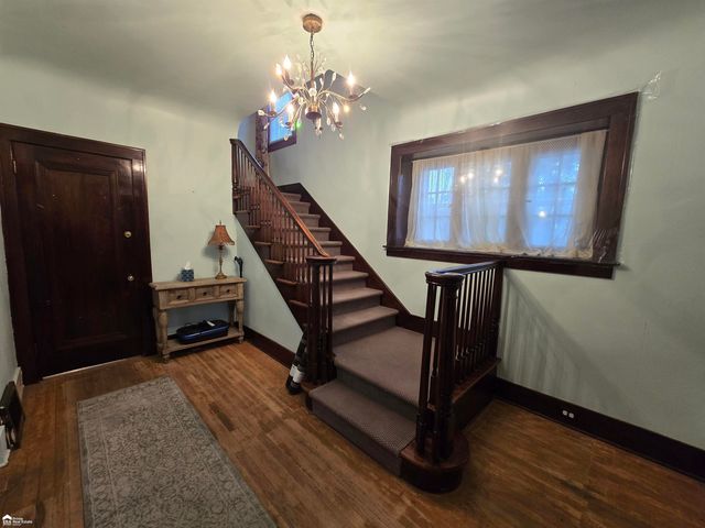 5303 Dixie Highway, Saginaw, MI 48601