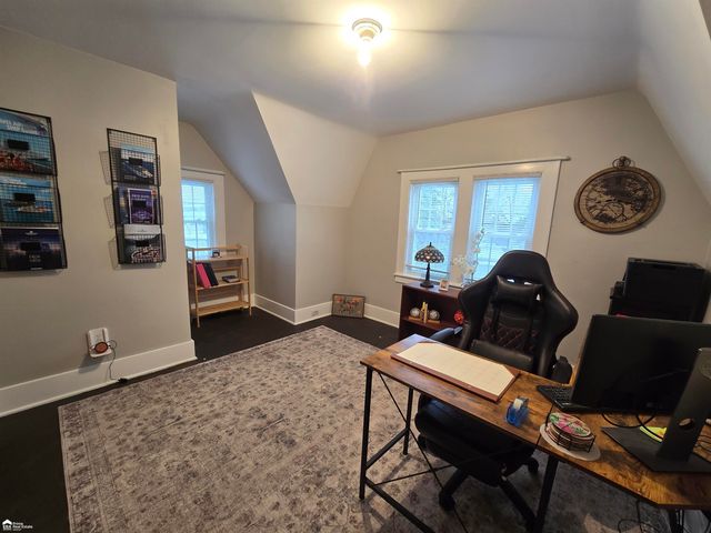 5303 Dixie Highway, Saginaw, MI 48601