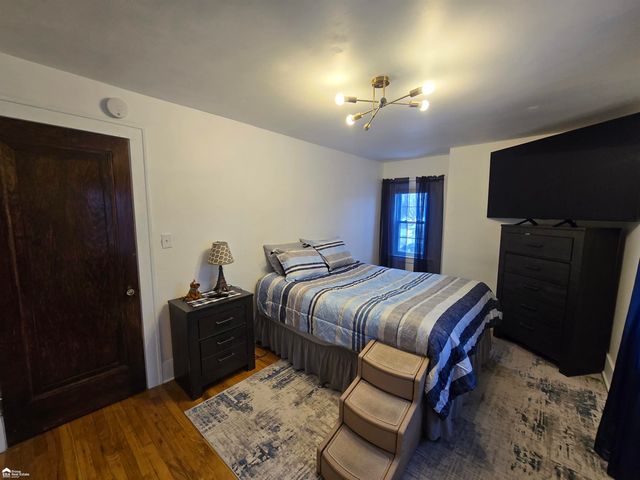 5303 Dixie Highway, Saginaw, MI 48601