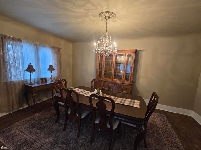 5303 Dixie Highway, Saginaw, MI 48601